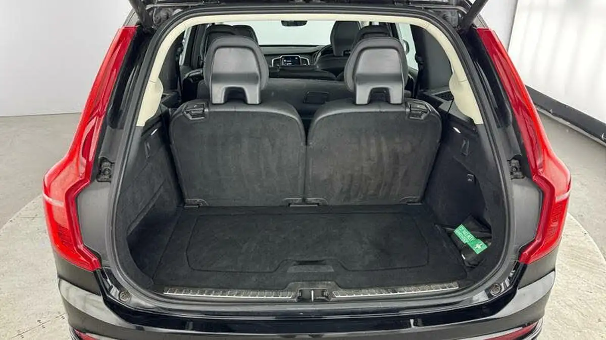 2022-volvo-xc90-20-b5-momentum-big-30