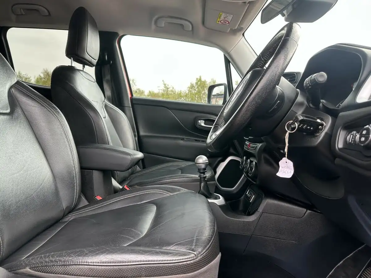 2015-jeep-renegade-16td-limited-big-34