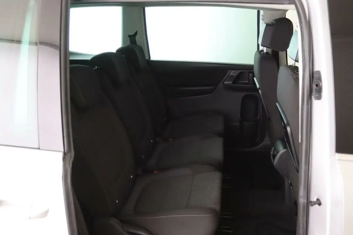 2021-volkswagen-sharan-14-tsi-se-nav-dsg-big-14