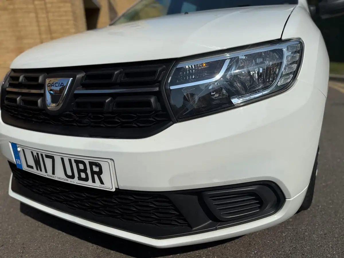 2017-dacia-sandero-10-sce-ambiance-big-3