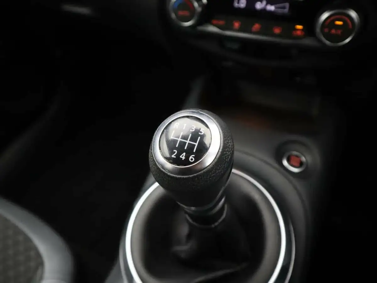 2022-nissan-juke-10-dig-t-n-connecta-big-30