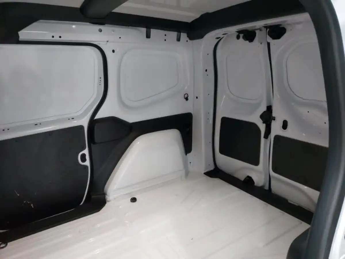 2023-nissan-townstar-e-45kwh-l1-tekna-big-5