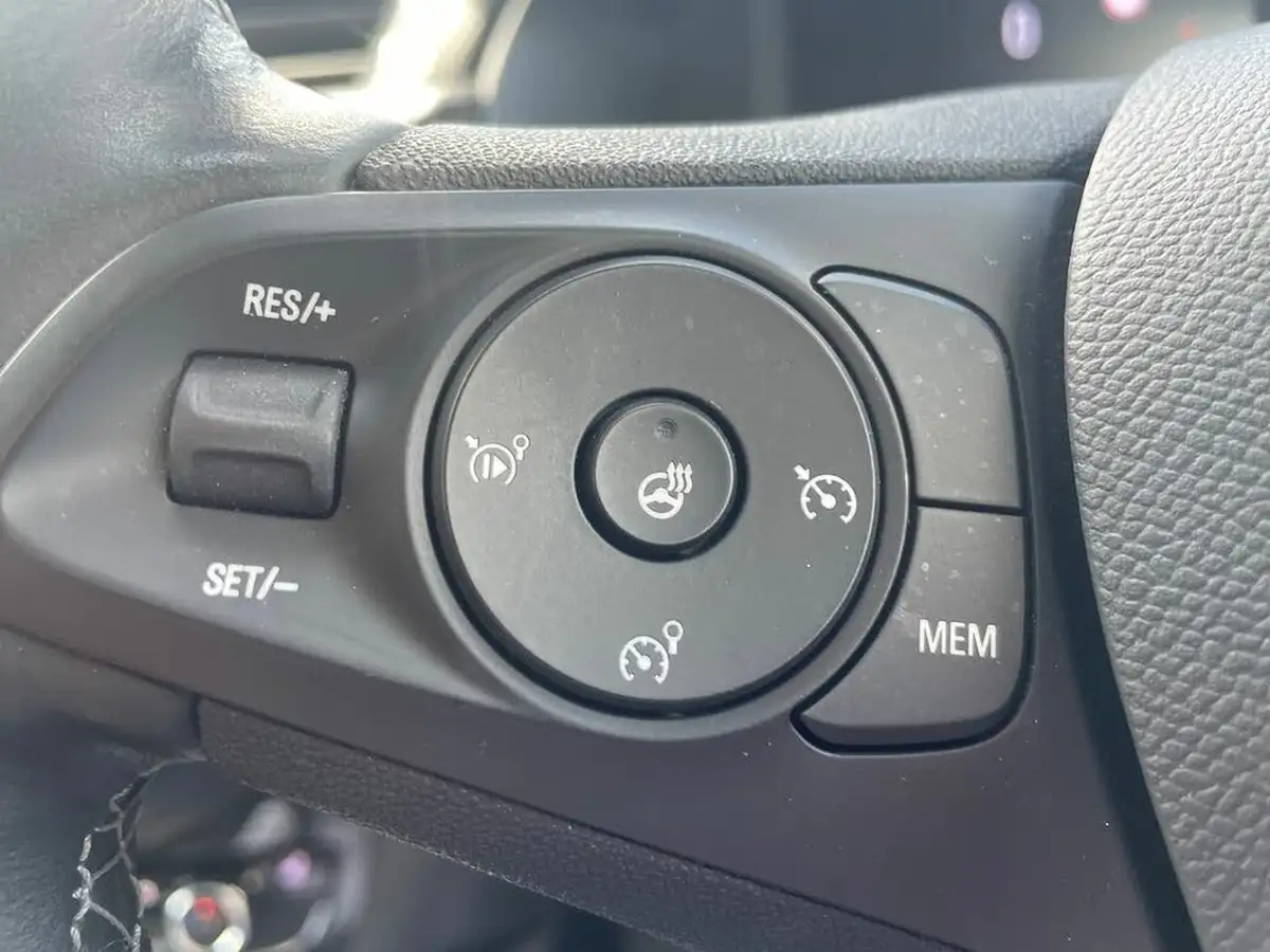 2022-vauxhall-corsa-12i-elite-edition-big-15