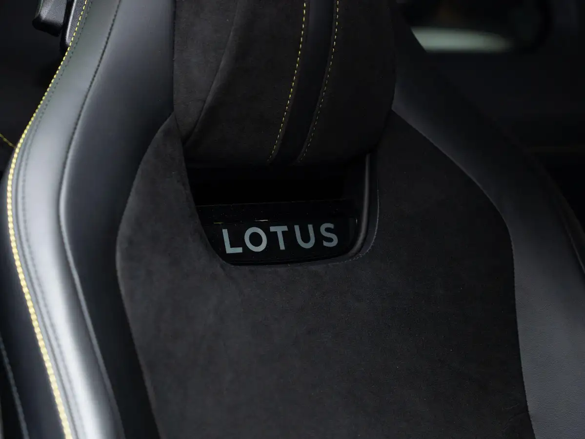 2023-lotus-emira-35-first-edition-v6-big-34