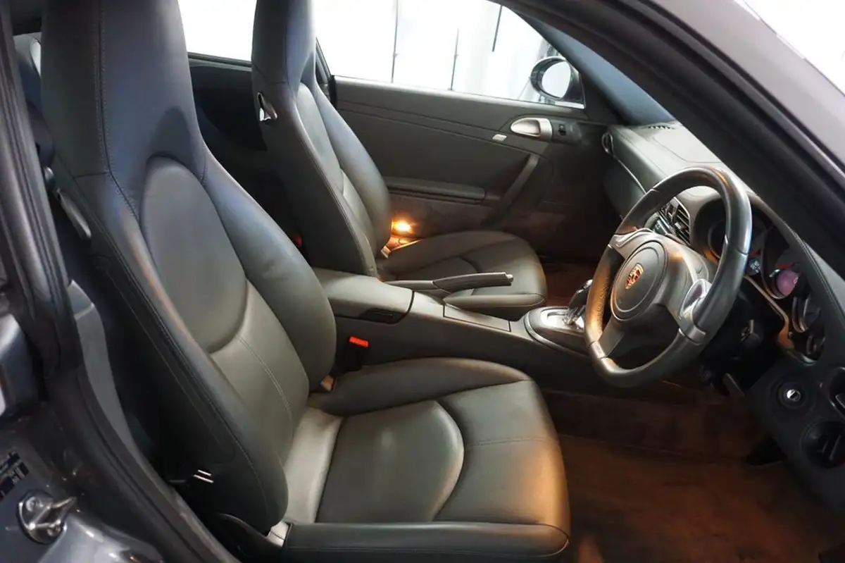 2010-porsche-911-38-carrera-4-s-coupe-pdk-big-17