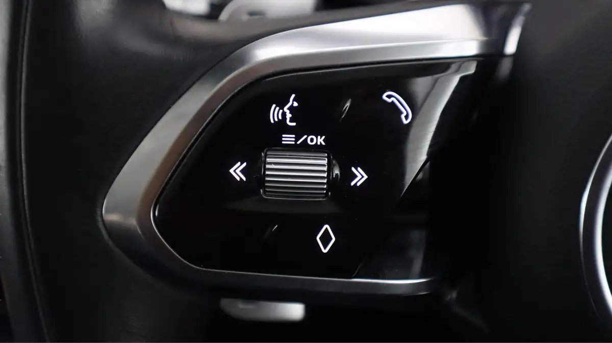 2021-jaguar-f-pace-20-p250-hse-big-22