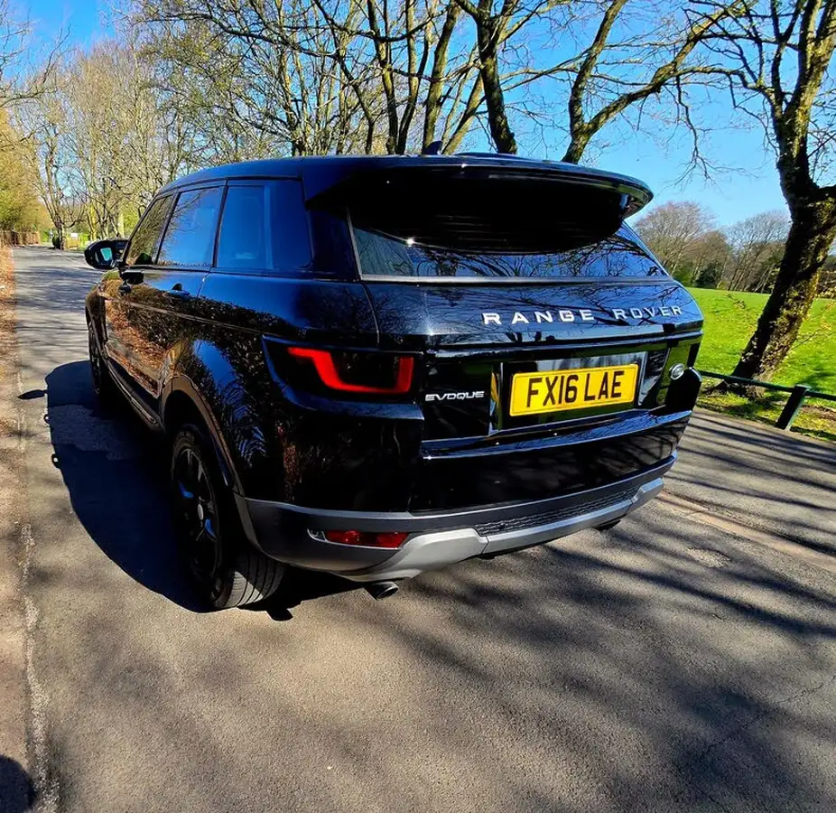 2016-land-rover-range-rover-evoque-20td4-se-tech-ss-hatchback-5d-big-9