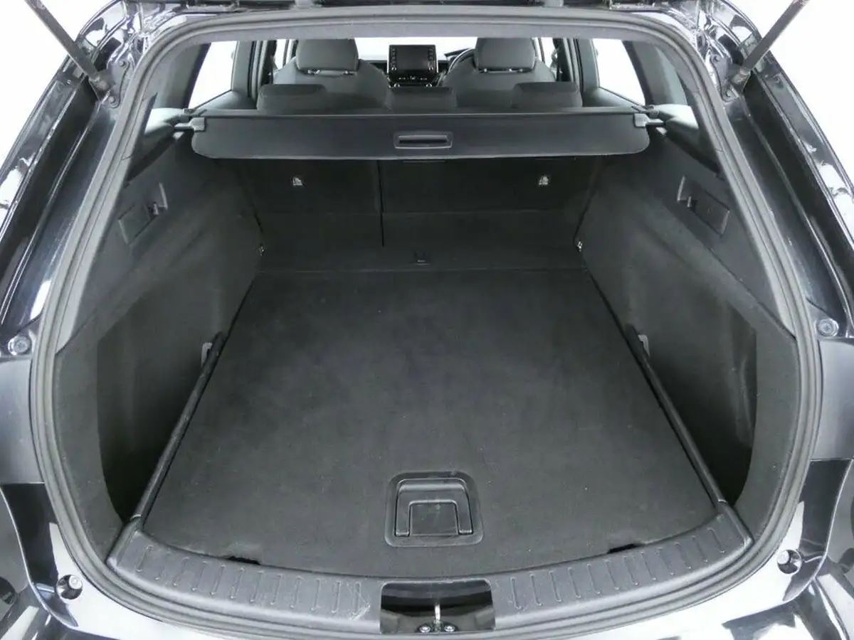 2021-toyota-corolla-18-vvt-i-icon-tech-spare-wheel-touring-sports-5d-big-21