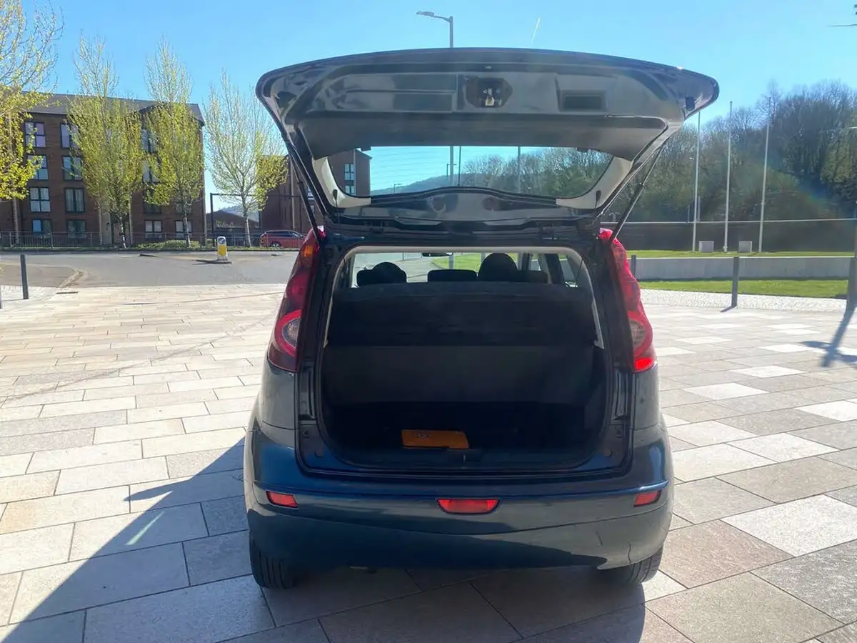 2012-nissan-note-14-visia-big-22
