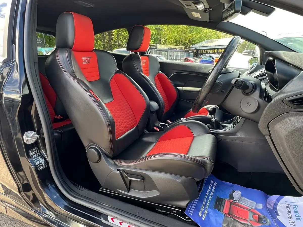 2014-ford-fiesta-16-st-3-big-1