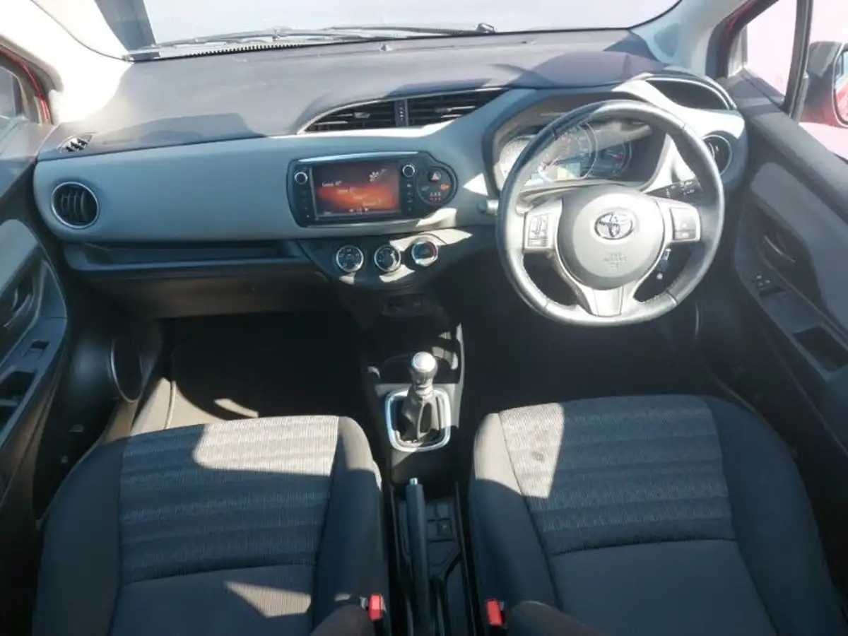 2016-toyota-yaris-133-icon-vvt-i-5d-big-2