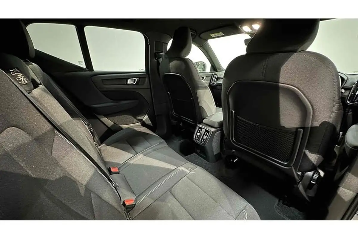 2023-volvo-xc40-e-twin-recharge-core-big-22