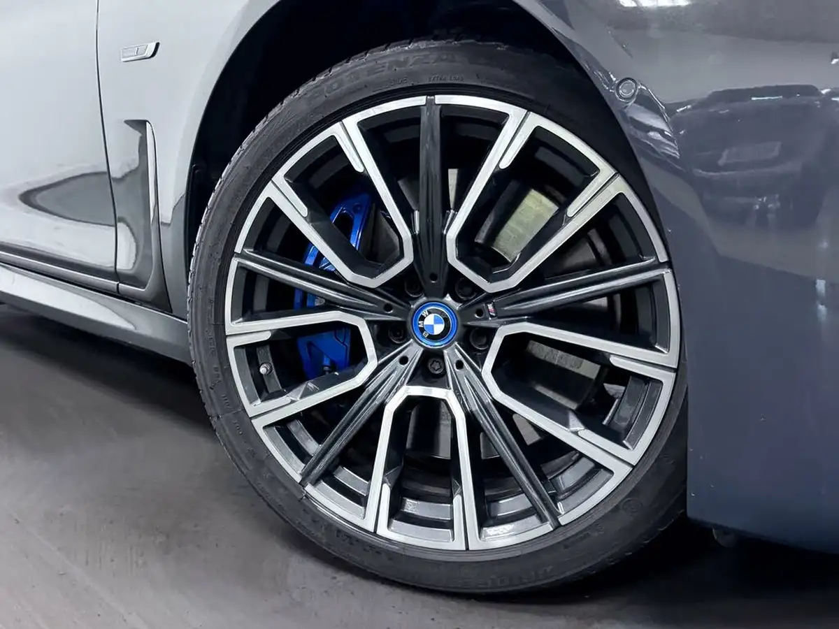 2022-bmw-7-series-30-745e-m-sport-big-10