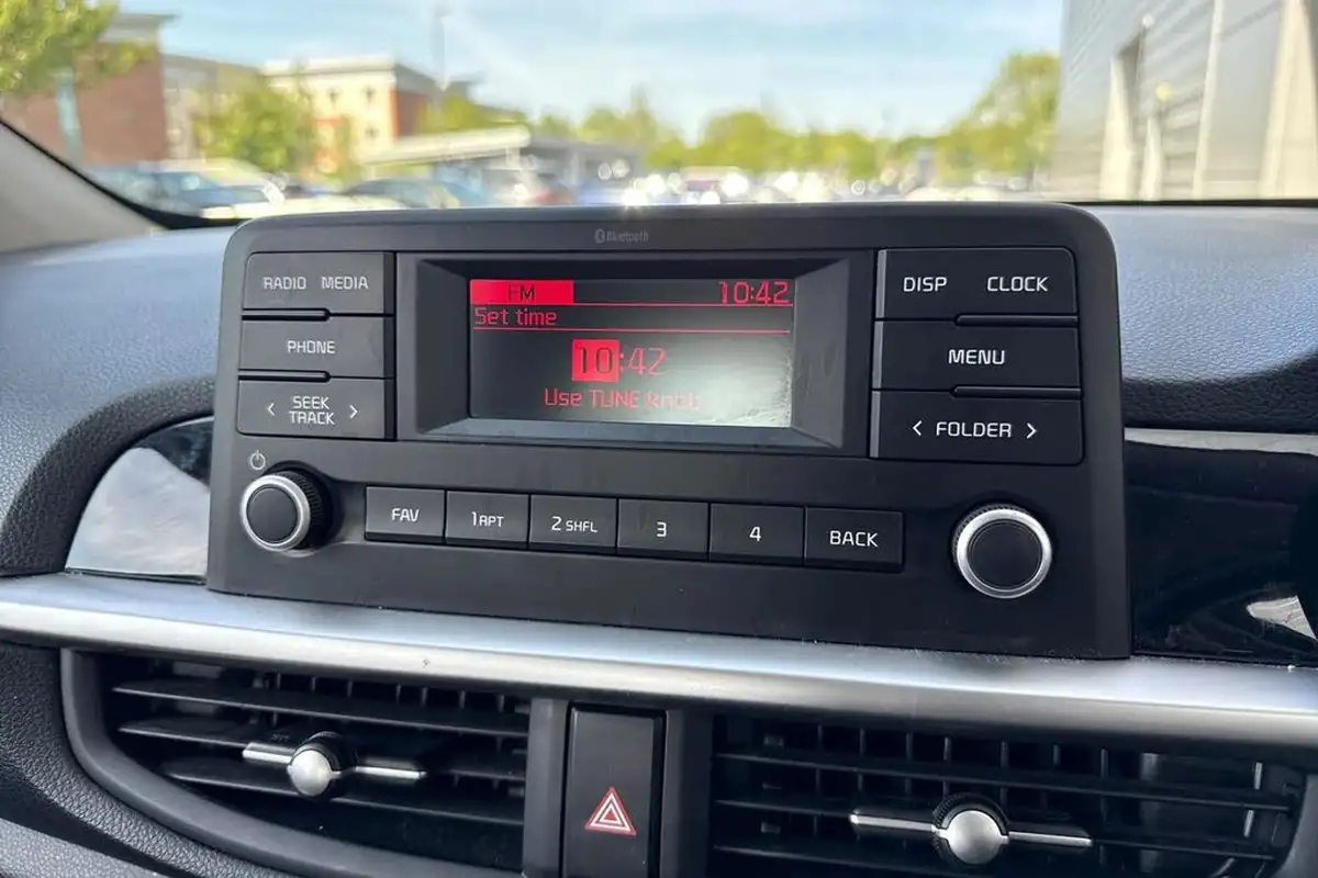 2021-kia-picanto-10-2-big-16