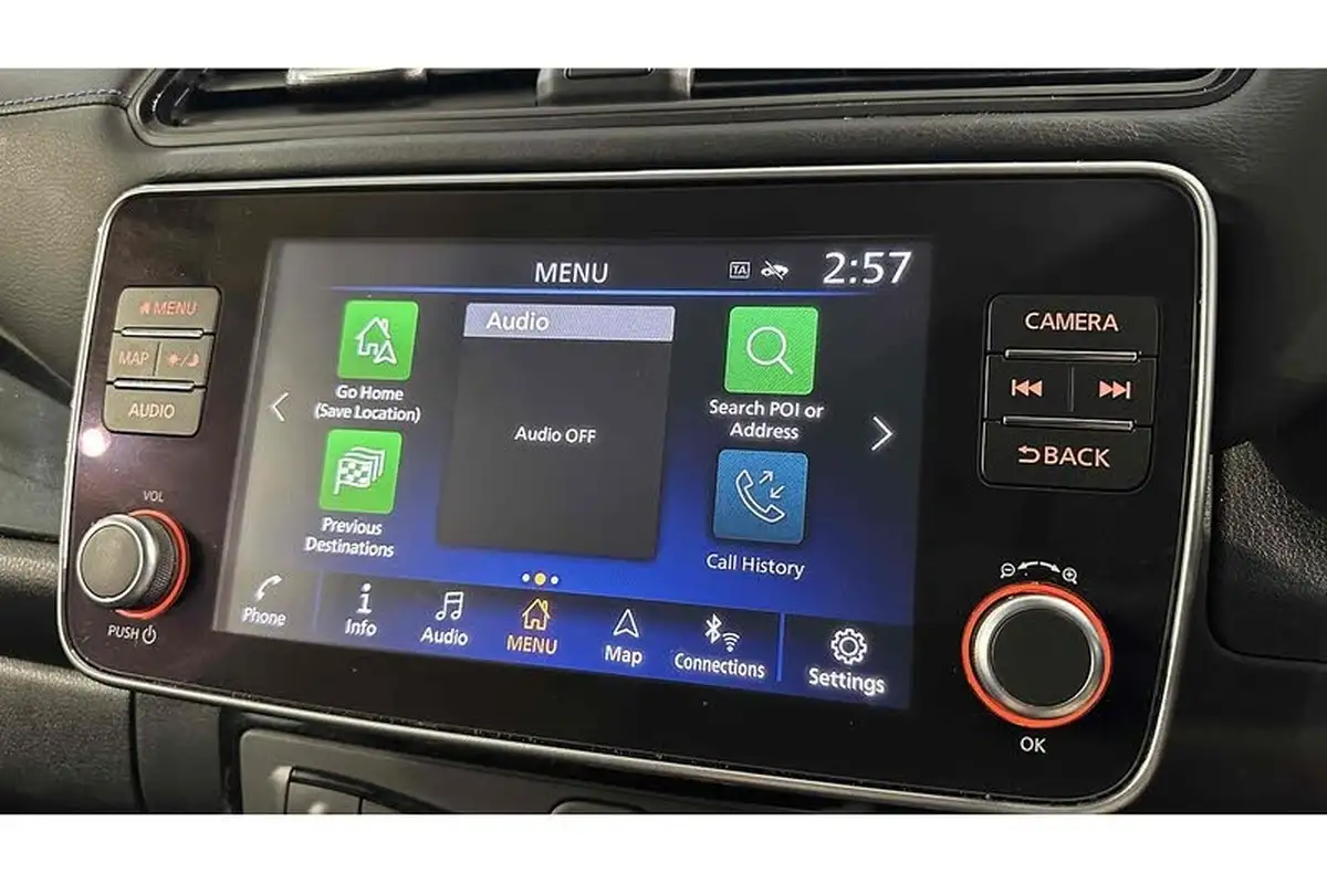 2024-nissan-leaf-e-tekna-39kwh-big-32