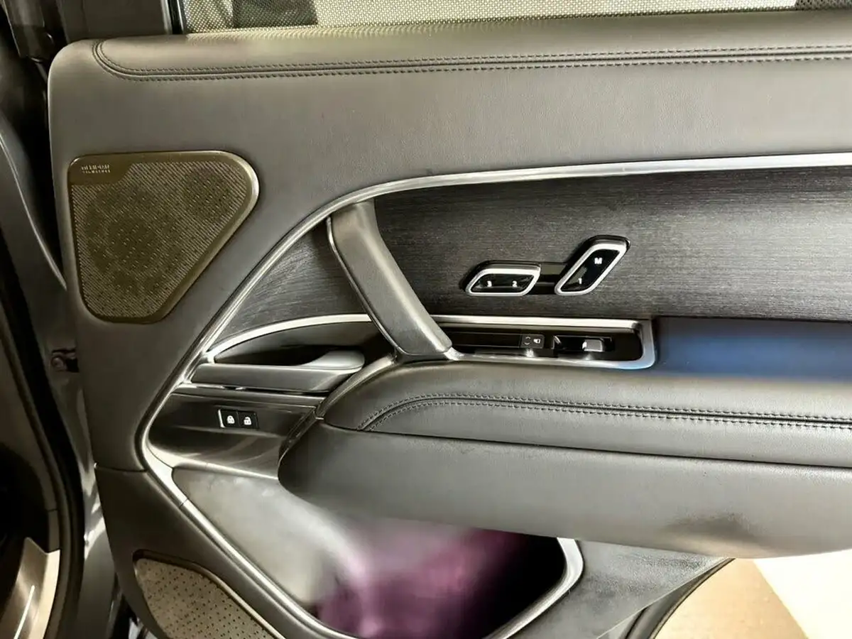 2022-land-rover-range-rover-30-d350-sv-big-31