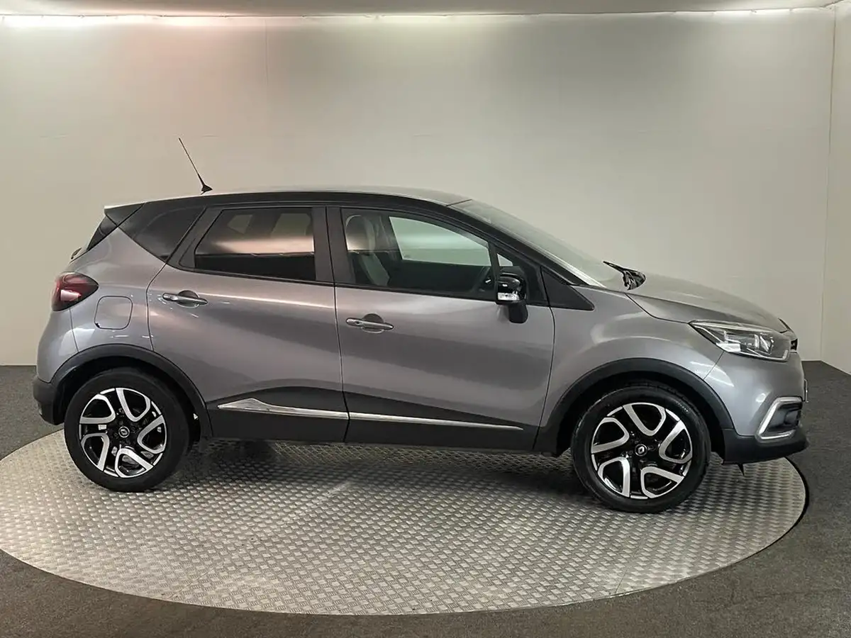 2019-renault-captur-09-tce-iconic-big-1