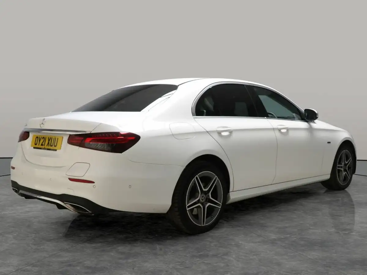 2021-mercedes-benz-e-class-20-e300e-amg-line-edition-eq-power-big-10