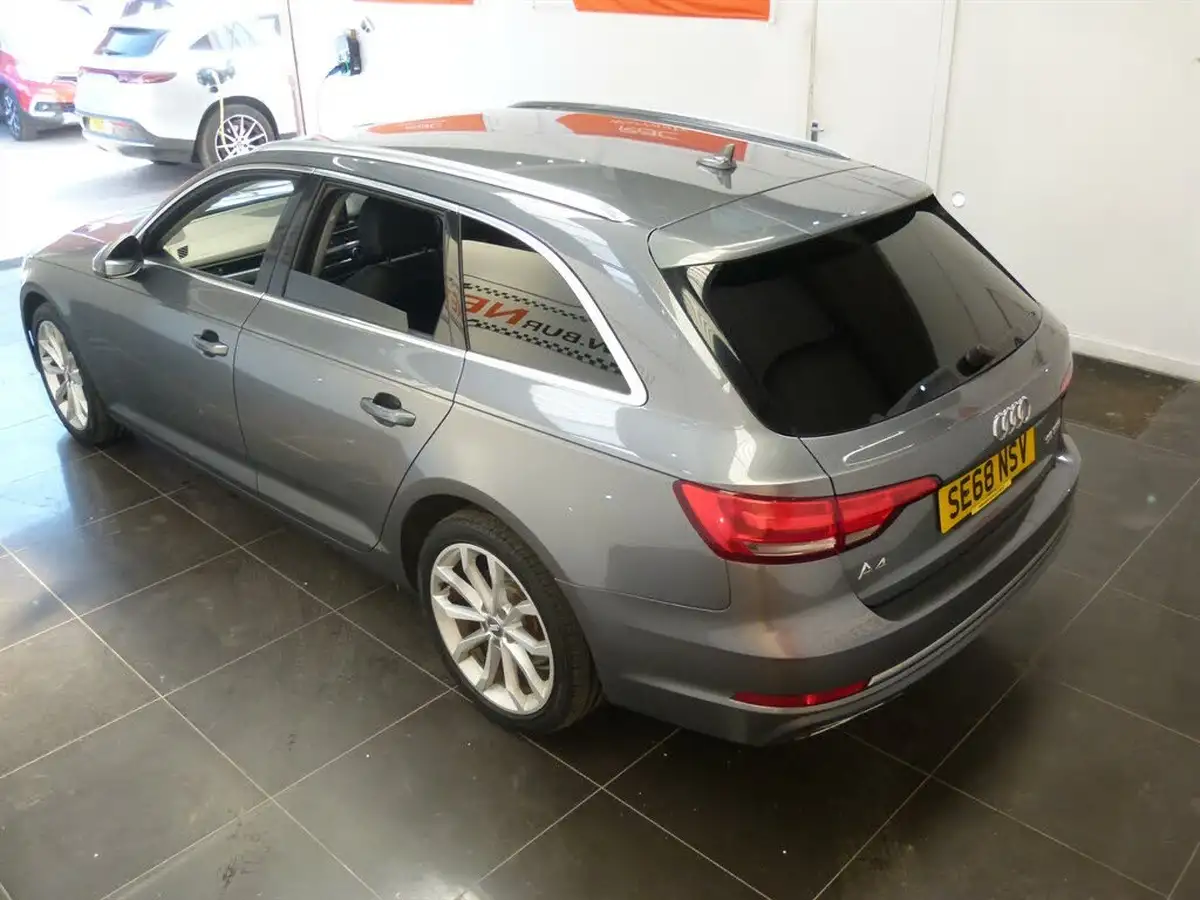 2019-audi-a4-avant-20-35-tfsi-sport-big-8