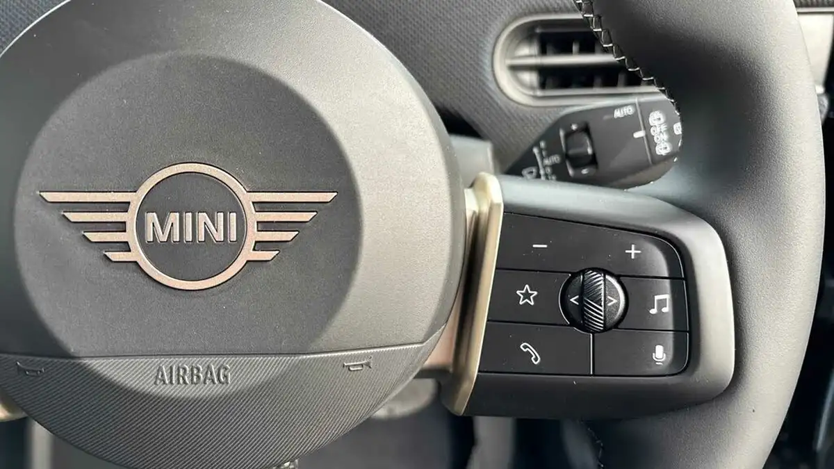 2024-mini-cooper-20-cooper-s-classic-201bhp-hatchback-3d-auto-big-22