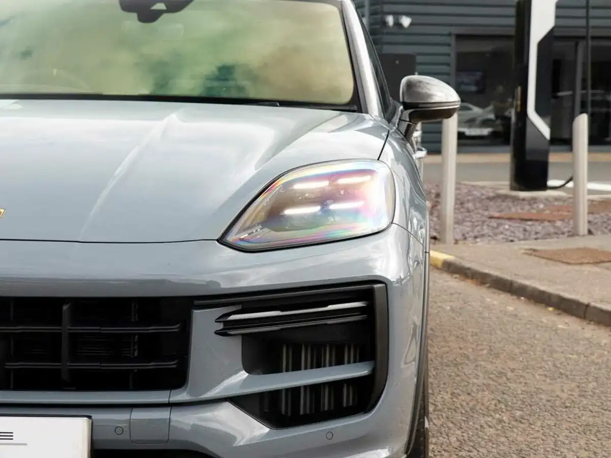 2024-porsche-cayenne-40-v8-turbo-e-hybrid-gt-package-coupe-big-34
