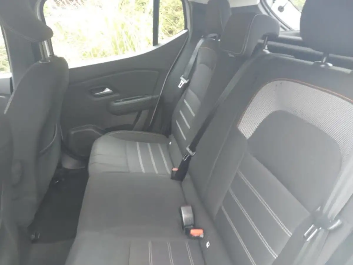 2022-dacia-sandero-stepway-10-tce-comfort-90bhp-big-5