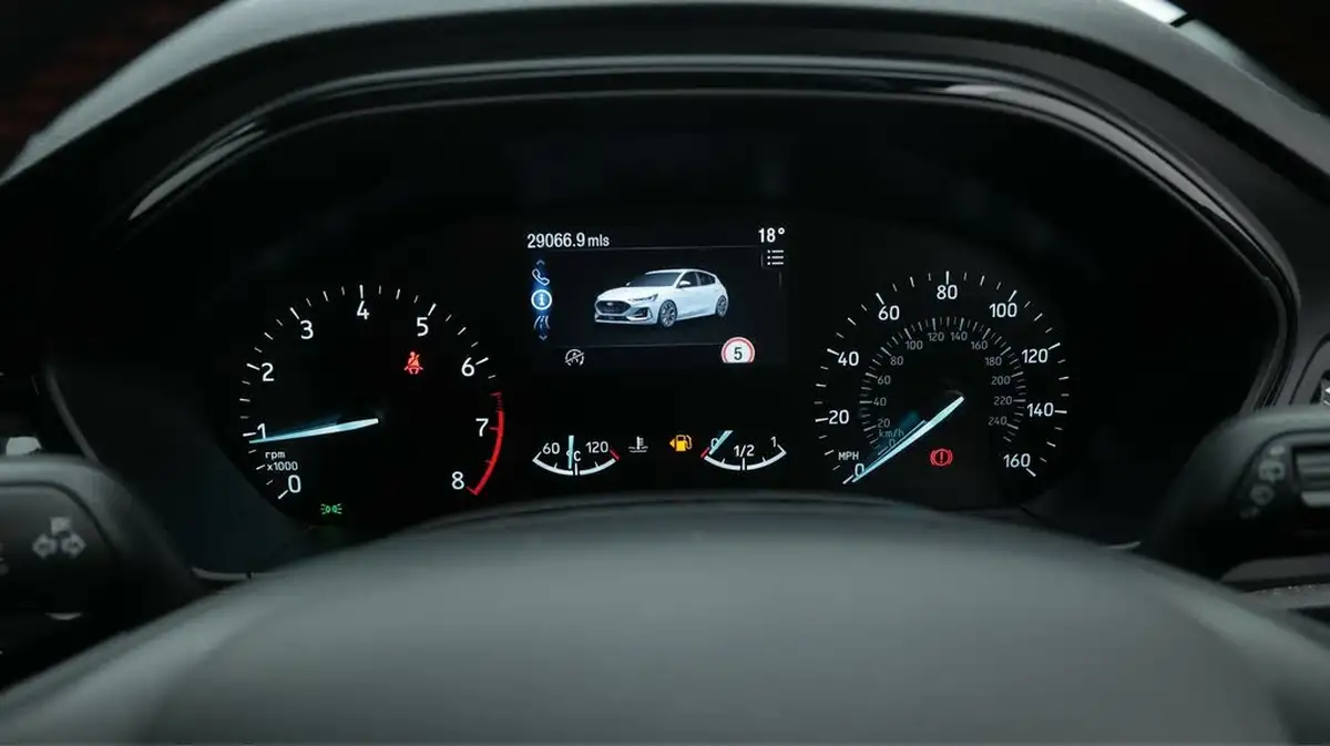 2022-ford-focus-10t-st-line-125ps-hatchback-big-10