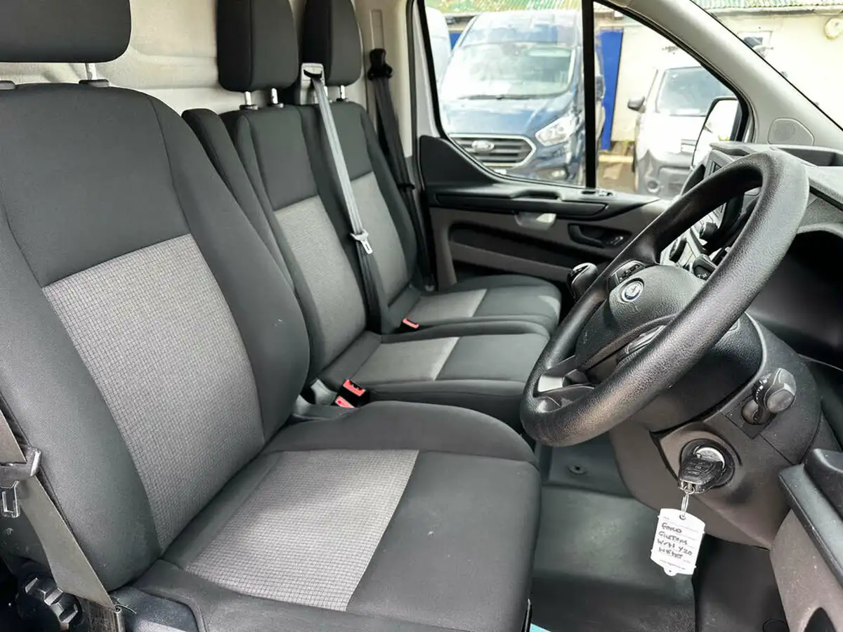 2021-ford-transit-custom-20tdci-300-l1h1-leader-105pseu6dt-panel-van-big-15