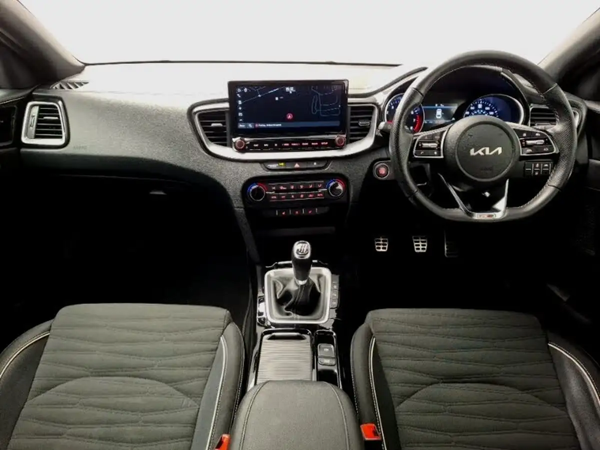 2022-kia-pro-ceed-15-t-gdi-gt-line-big-2