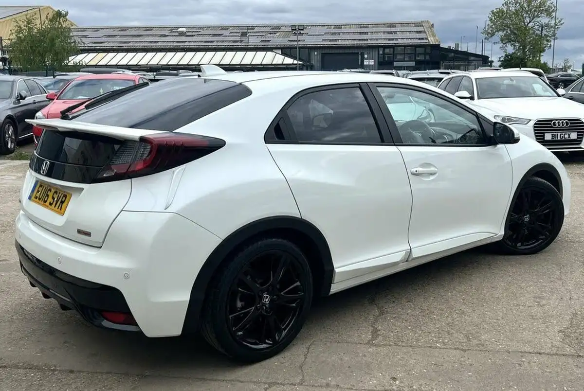 2016-honda-civic-18-sport-honda-connect-dasp-big-2