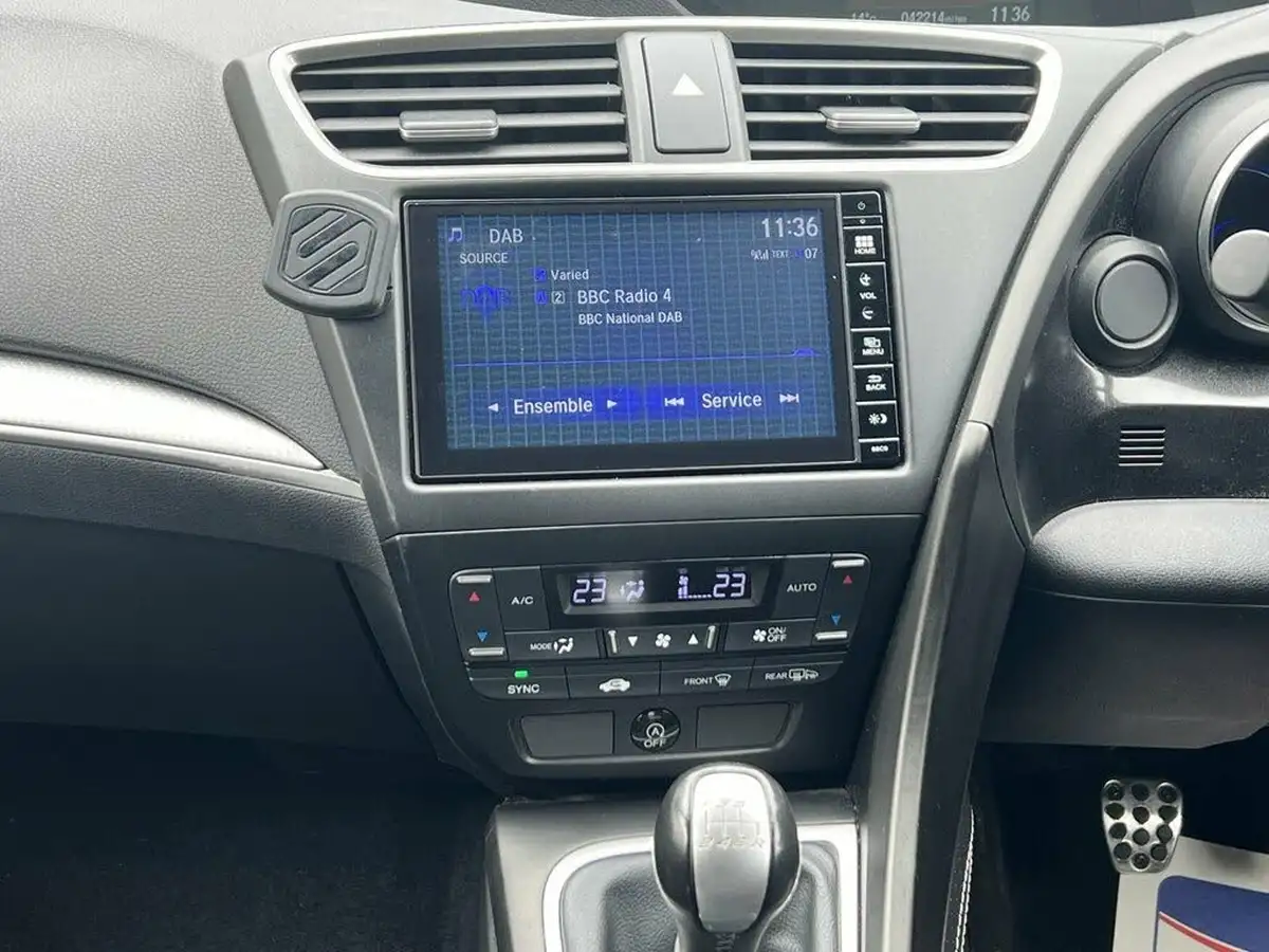 2016-honda-civic-18-sport-honda-connect-dasp-big-30