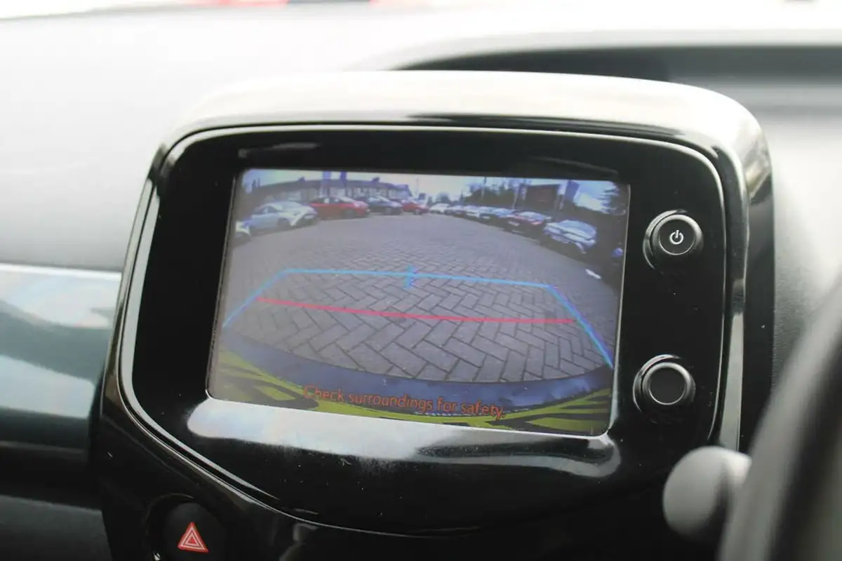2018-toyota-aygo-10-vvt-i-x-press-71bhp-big-15