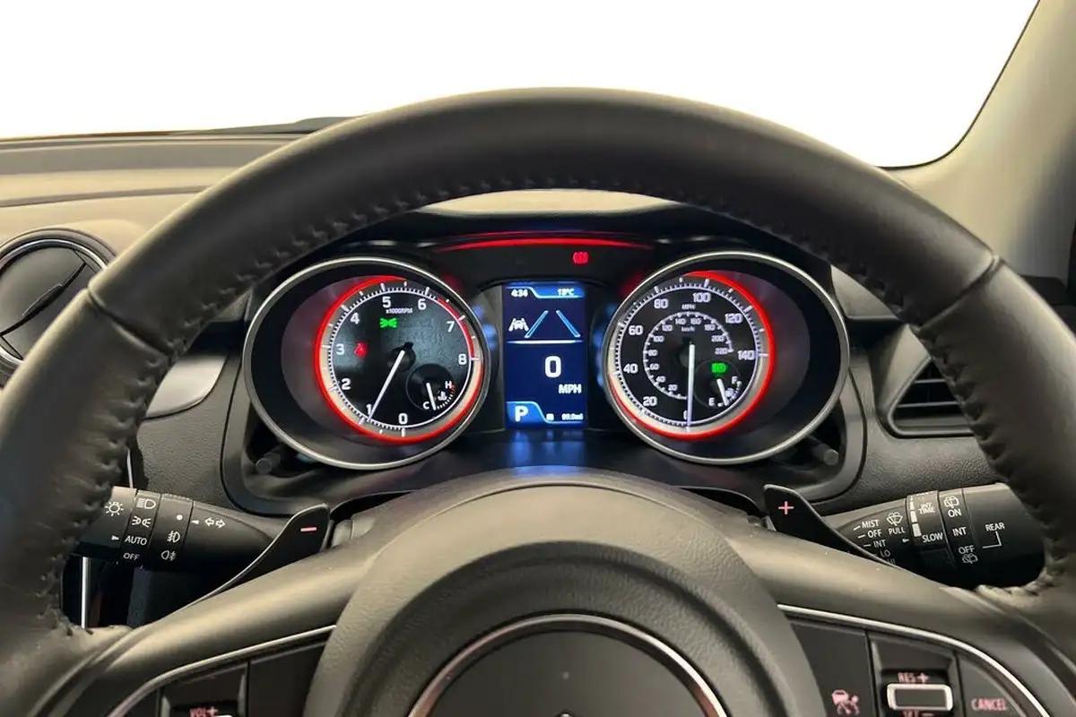 2023-suzuki-swift-12-dualjet-sz5-cvt-big-6