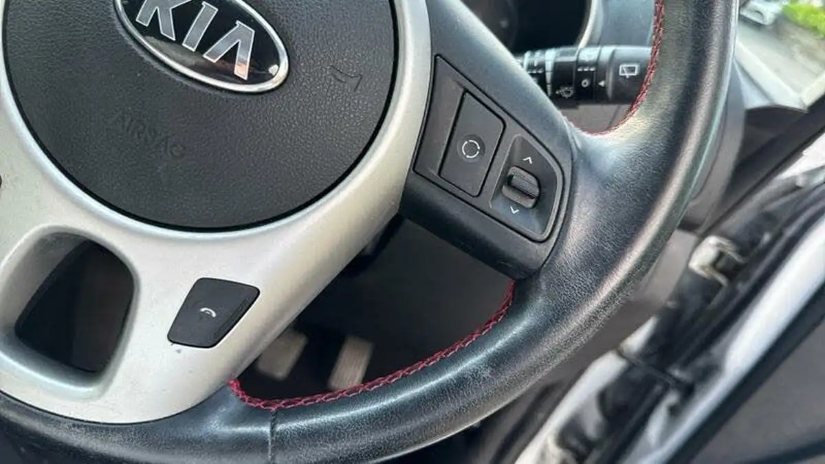 2017-kia-venga-14-sr7-big-30