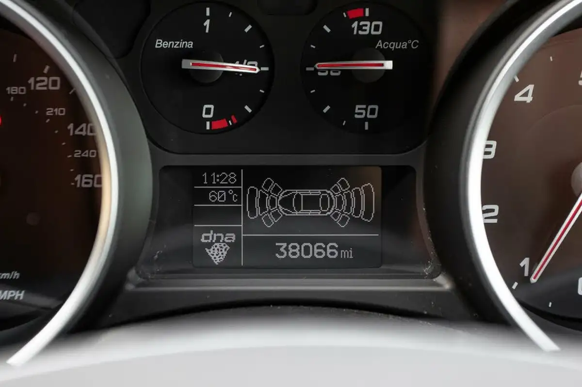 2016-alfa-romeo-giulietta-14-tb-multiair-speciale-big-26