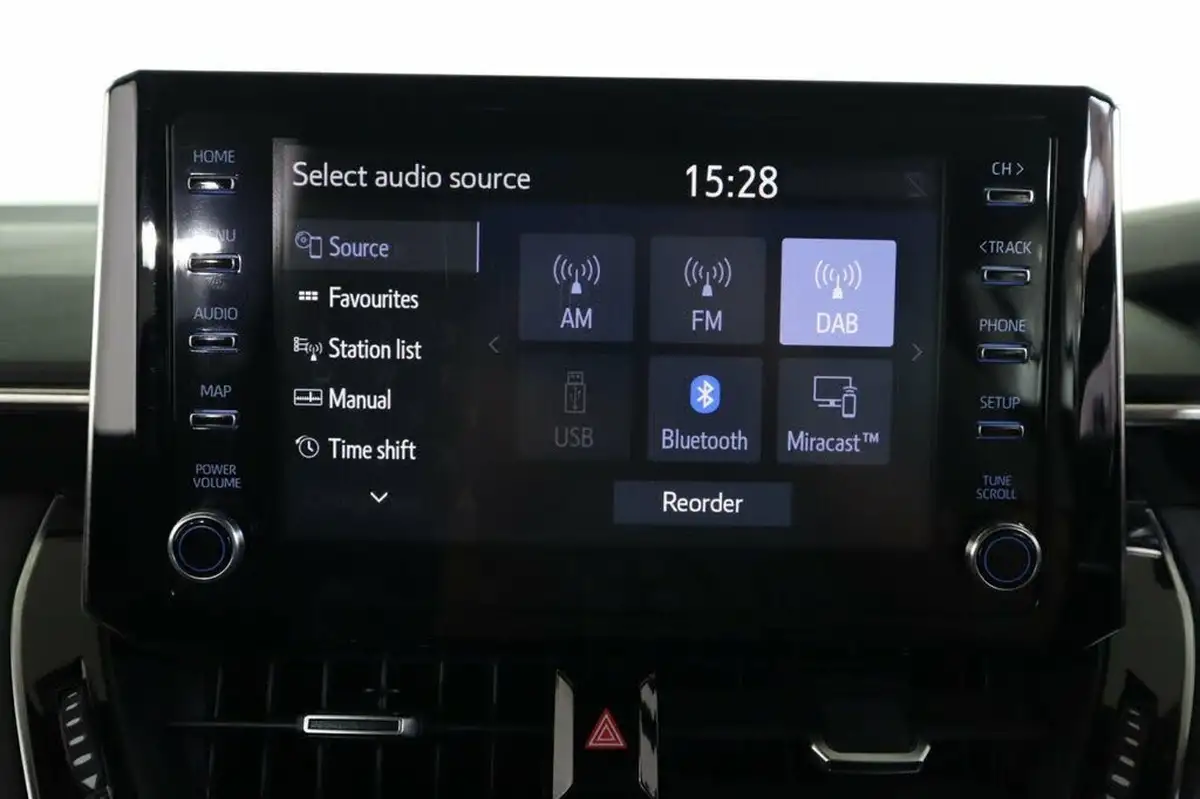 2021-toyota-corolla-18-vvt-i-icon-tech-spare-wheel-touring-sports-5d-big-38