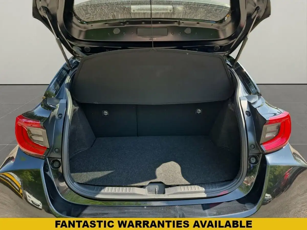 2021-toyota-yaris-16-gr-circuit-pack-big-28