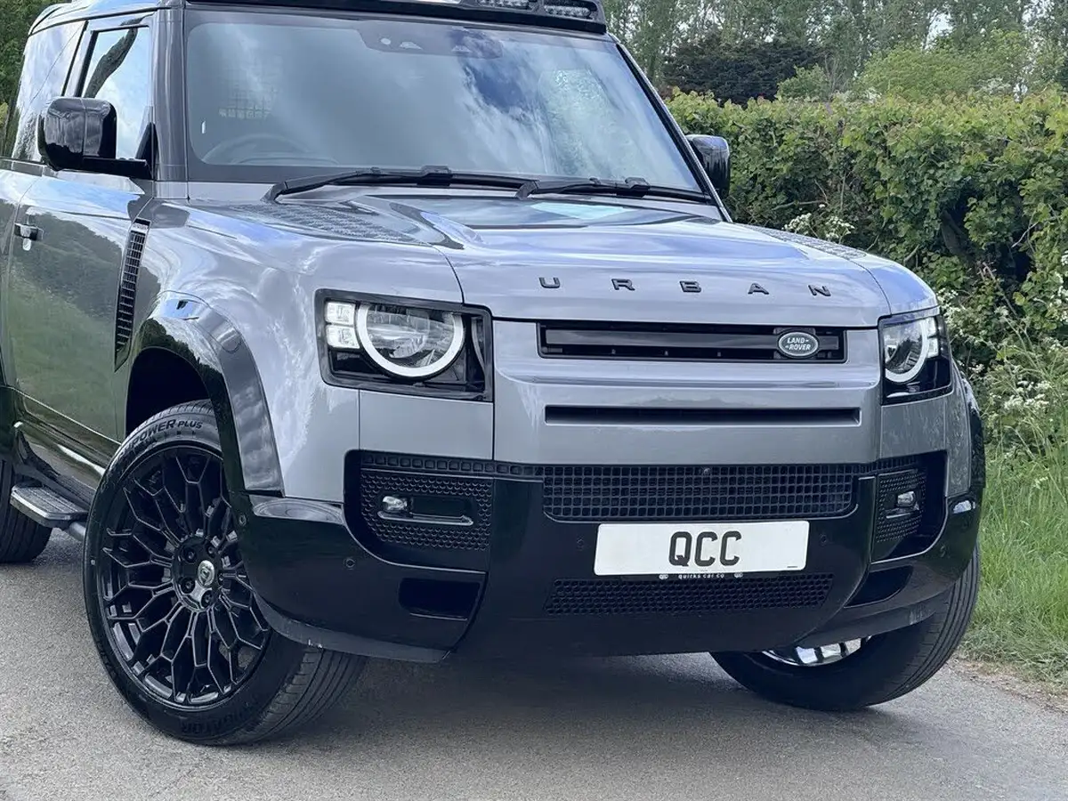 2024-land-rover-90-defender-30-d250-hard-top-standard-90-big-12