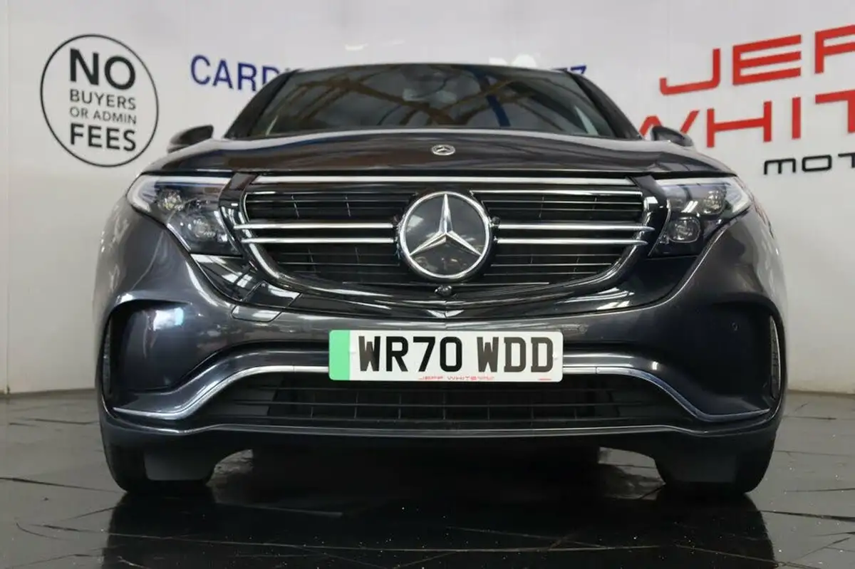2020-mercedes-benz-eqc-e-eqc-400-amg-line-big-10