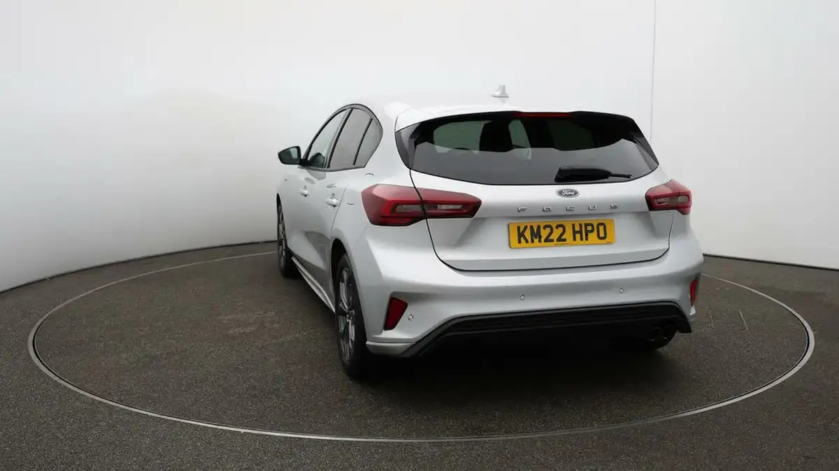 2022-ford-focus-10t-st-line-125ps-hatchback-big-58