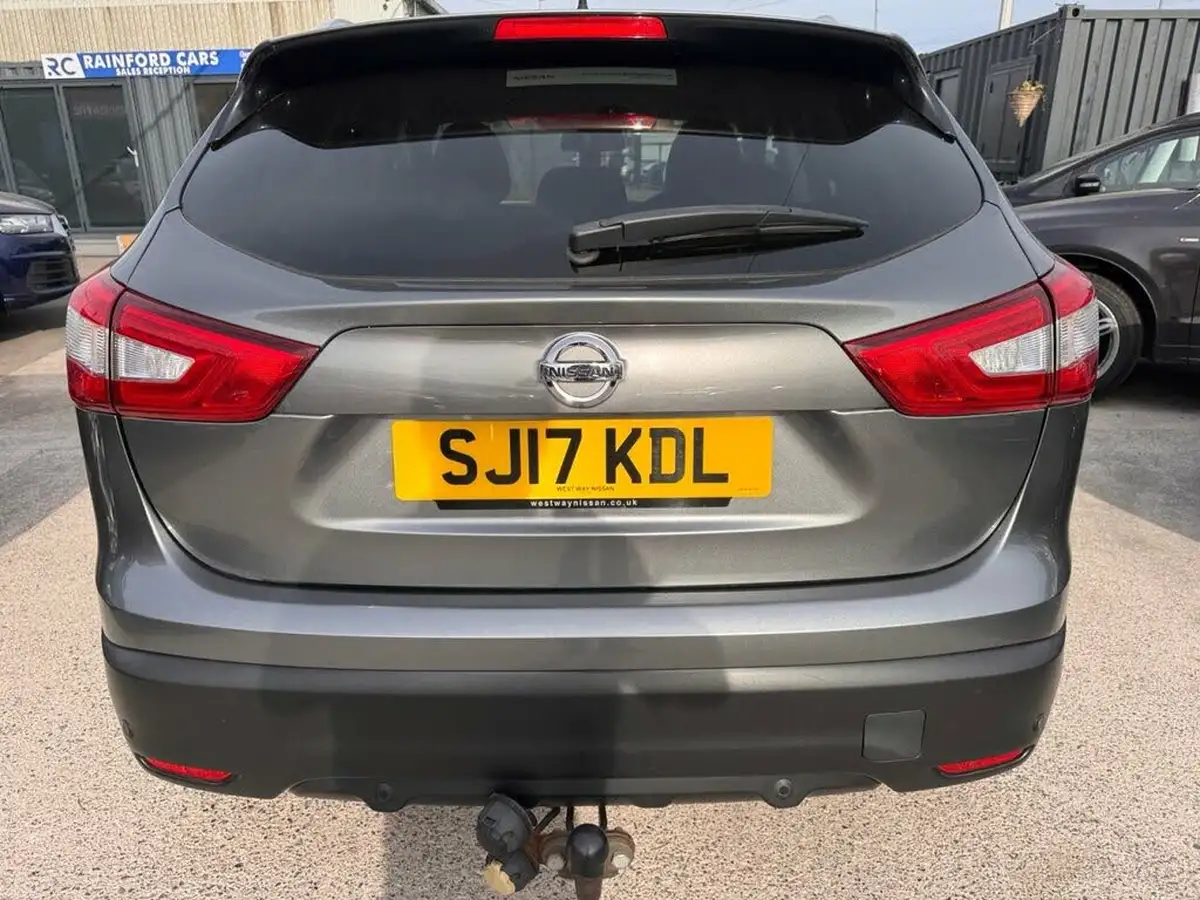 2017-nissan-qashqai-15dci-n-connecta-99g-big-4