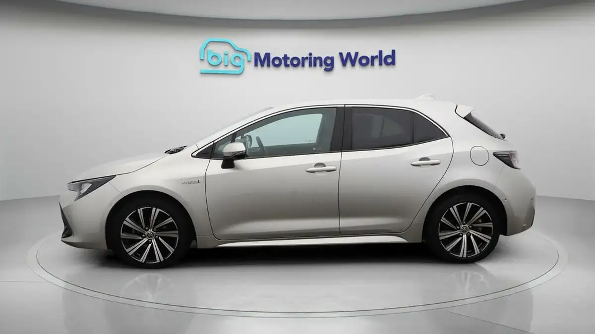 2021-toyota-corolla-18-vvt-i-design-spare-wheel-hatchback-5d-big-3