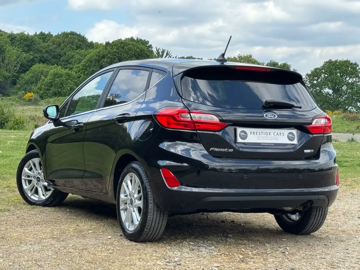 2022-ford-fiesta-10t-titanium-125ps-hybrid-mhev-powershift-big-3
