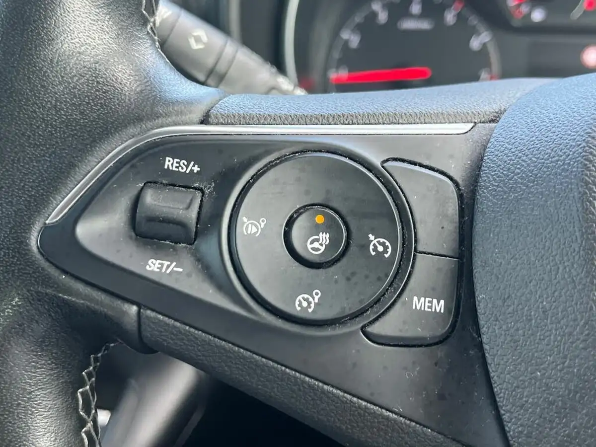 2022-vauxhall-combo-life-15-se-100ps-big-24