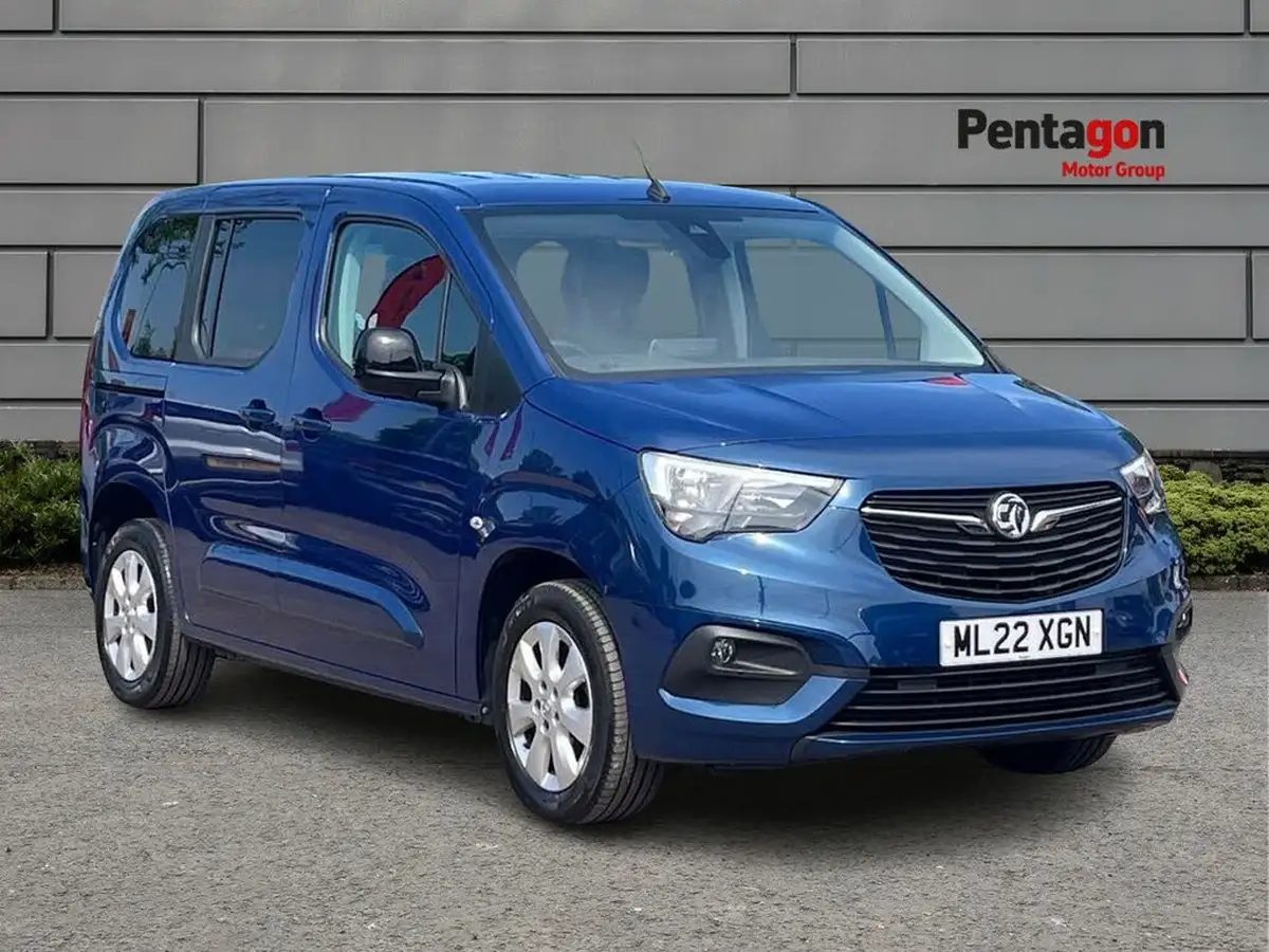 2022-vauxhall-combo-life-15-se-100ps-big-0