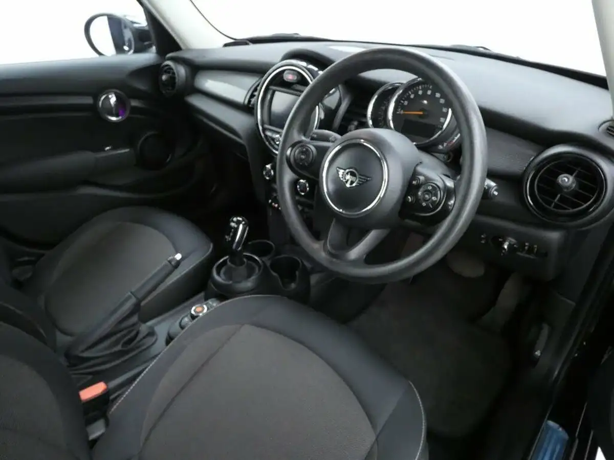 2020-mini-countryman-15-cooper-classic-auto-big-8