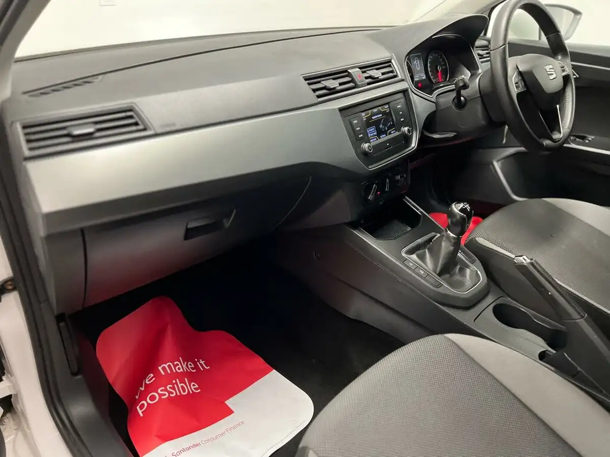 2017-seat-ibiza-10-se-ss-hatchback-5d-big-9