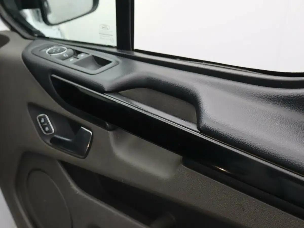 2019-ford-tourneo-custom-20tdci-320-l1-zetec-105ps-big-19