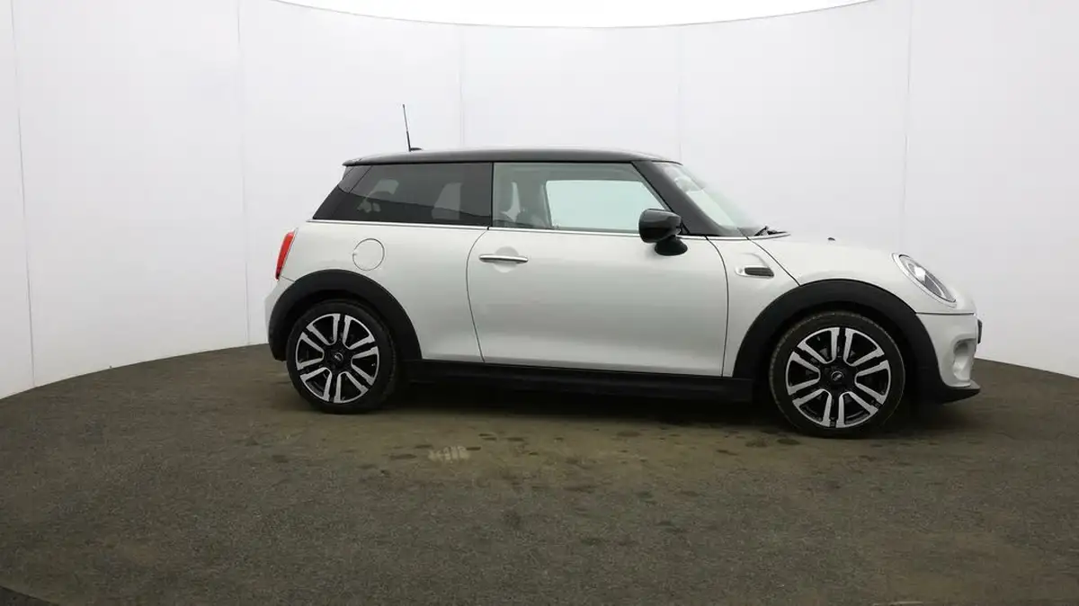 2019-mini-cooper-15-cooper-exclusive-134bhp-nav-hatchback-3d-auto-big-49