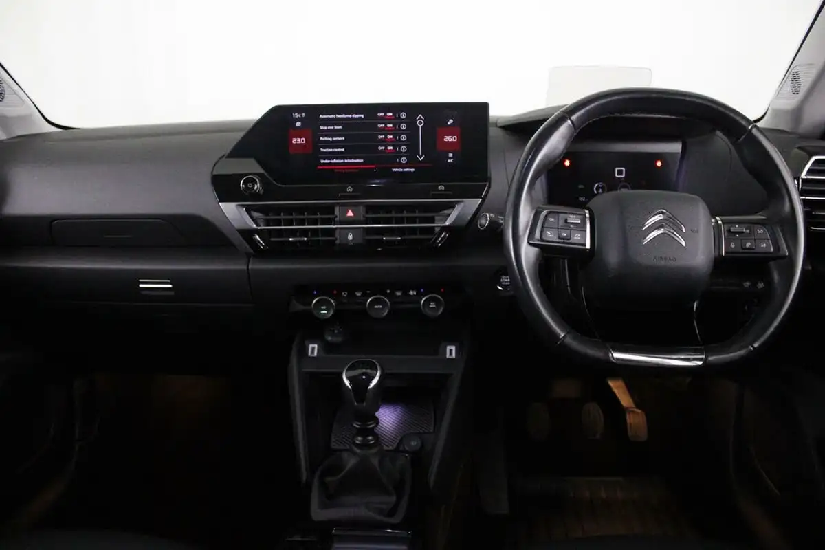 2021-citroen-c4-12-puretech-shine-130ps-big-11